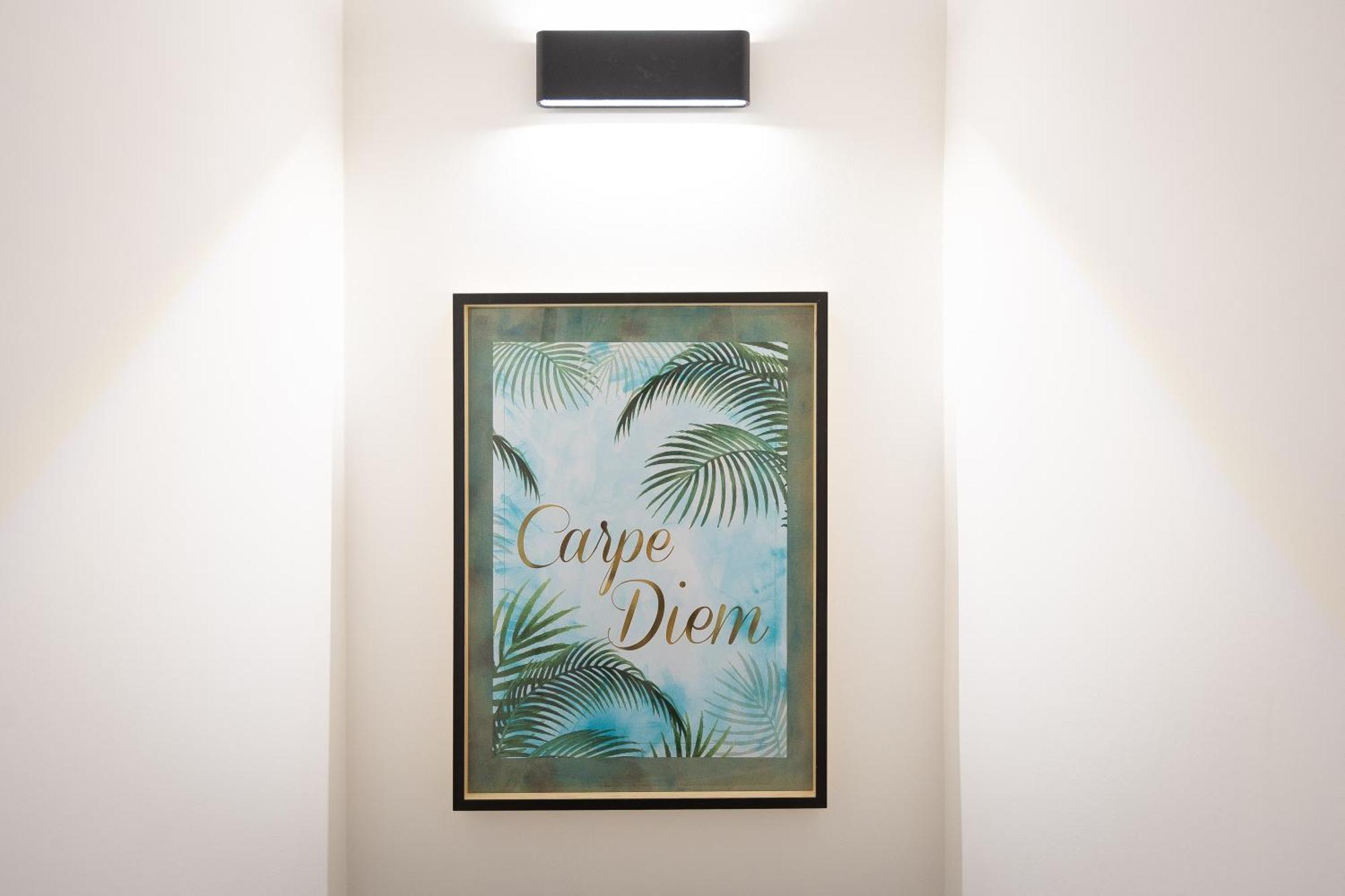 Carpe Diem By In * Rom